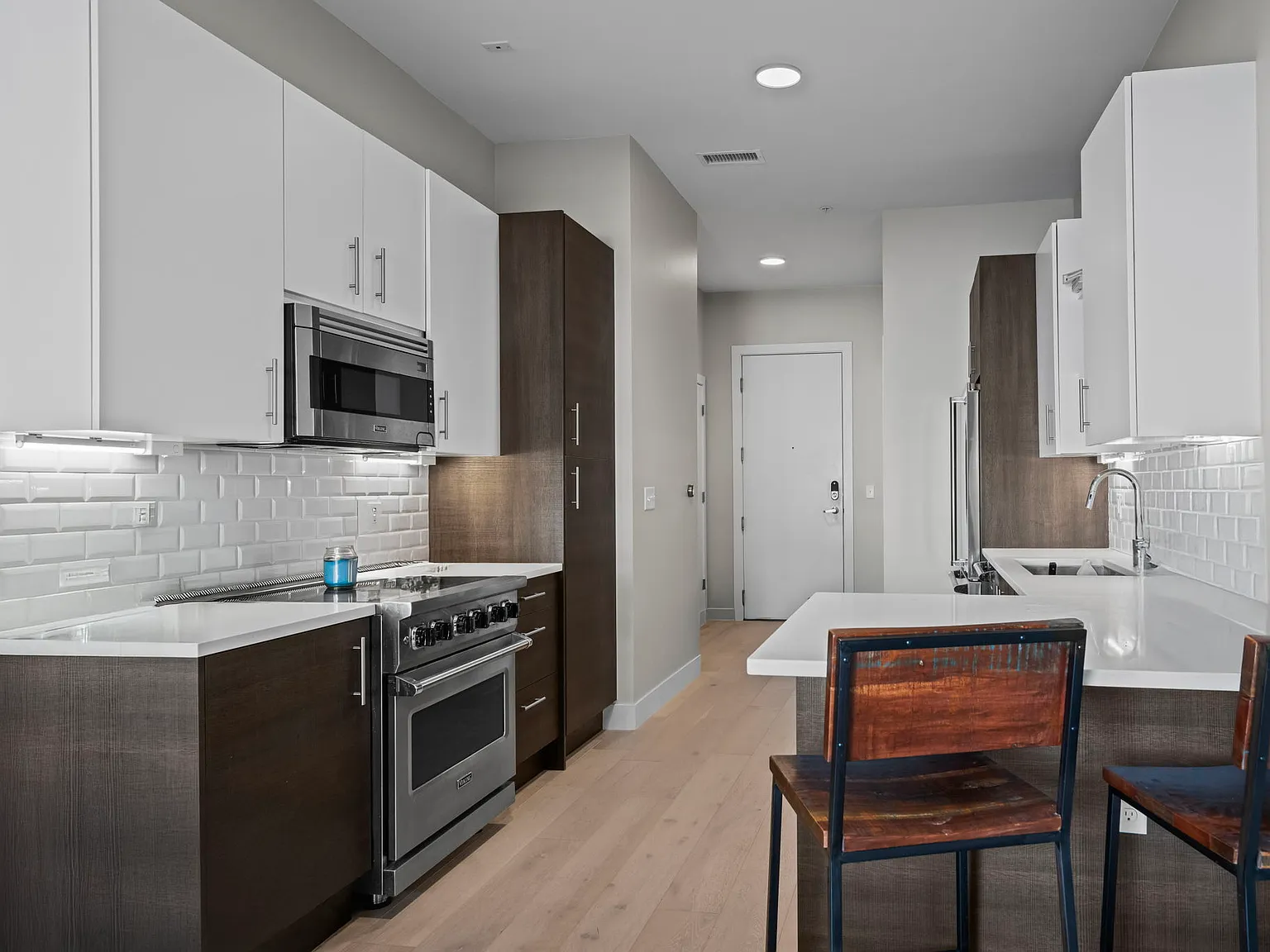 1 bed, 800 sqft, $2,150 — Photo 4