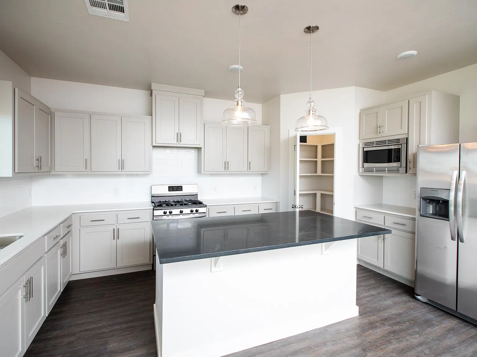 2317 Fallview Dr — Photo 2