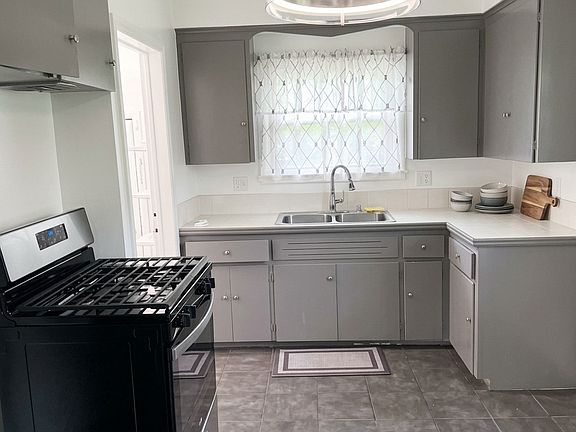 3rd image of 141 Alice Ave
