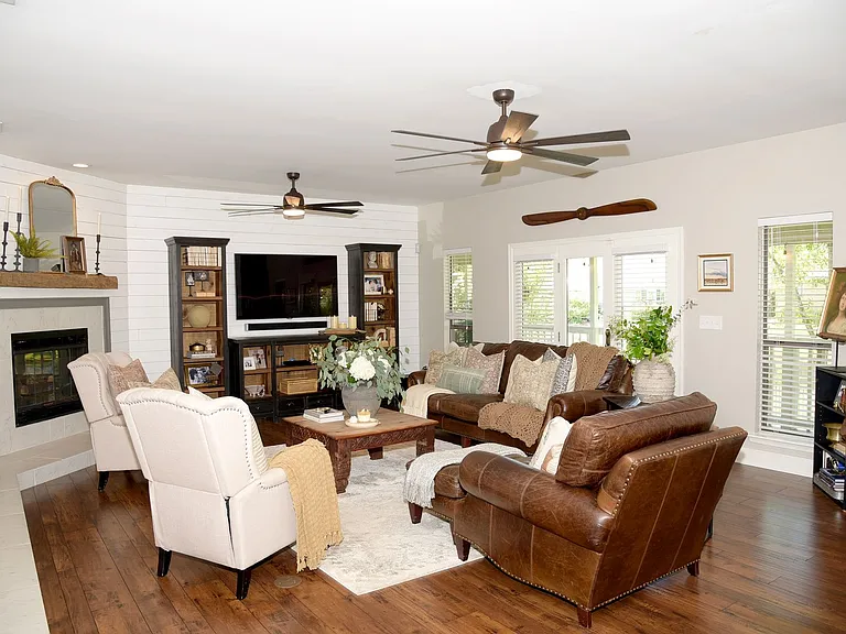 416 Aruba Way — Photo 6