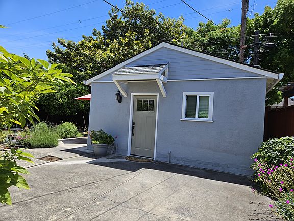 3rd image of 2458 Sunny Vista Dr #2