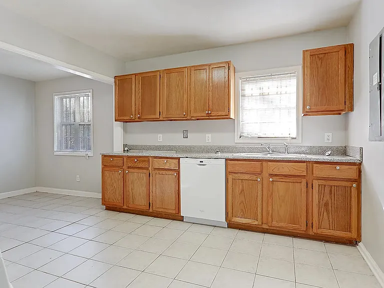 656 Daniel Ave — Photo 10