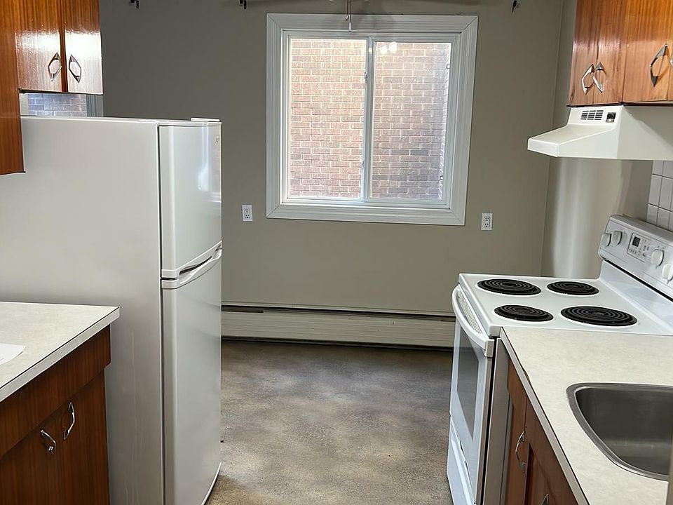 2nd image of 11535 124th St NW #205