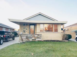 9742 S Albany Ave, Evergreen Park, IL 60805