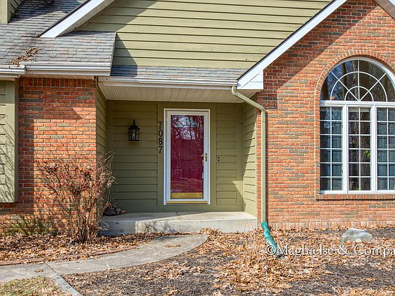 2nd image of 7087 Crescenda Dr NE
