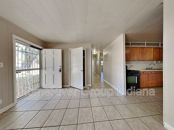 4th image of 3914 Bennett Dr