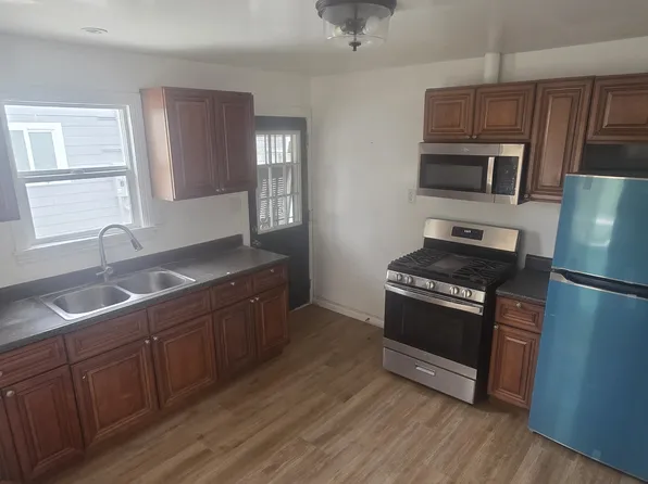 1173 W Phillips Blvd, Pomona, CA 91766