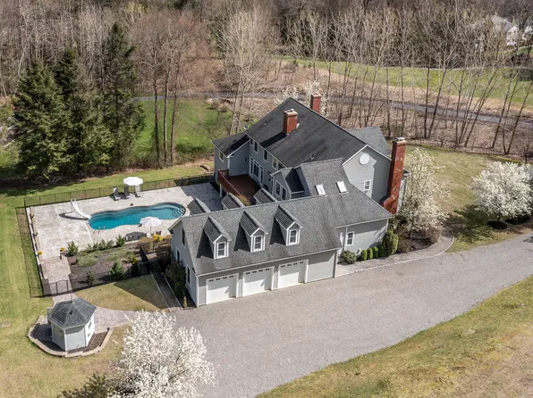8 River Oaks Lane, Sherman, CT 06784