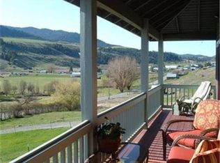 25 Bolster Rd, Oroville, WA 98844