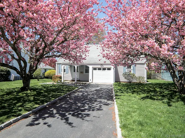 6 Beauford Road, Norwalk, CT 06854