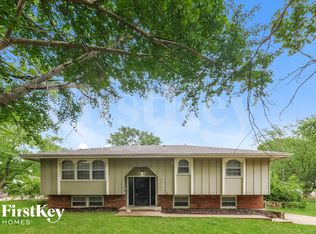 9827 Drury Ave, Kansas City, MO 64137