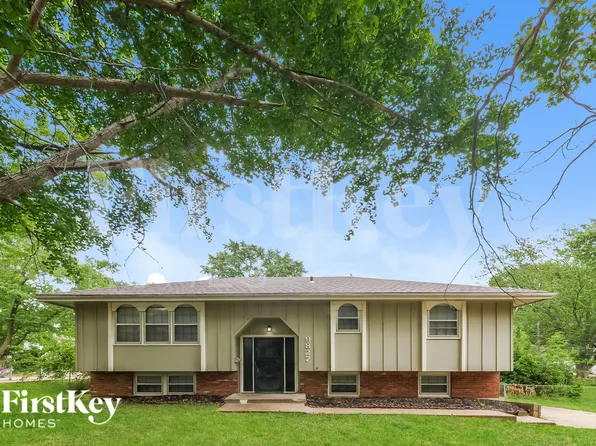 9827 Drury Ave, Kansas City, MO 64137