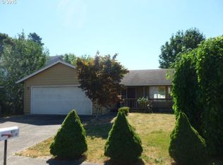 942 SE Oak St, Dundee, OR 97115