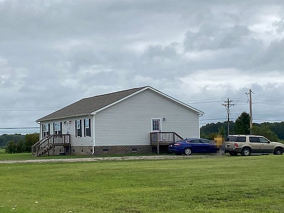 2nd image of 101 Strawberry Acres Dr