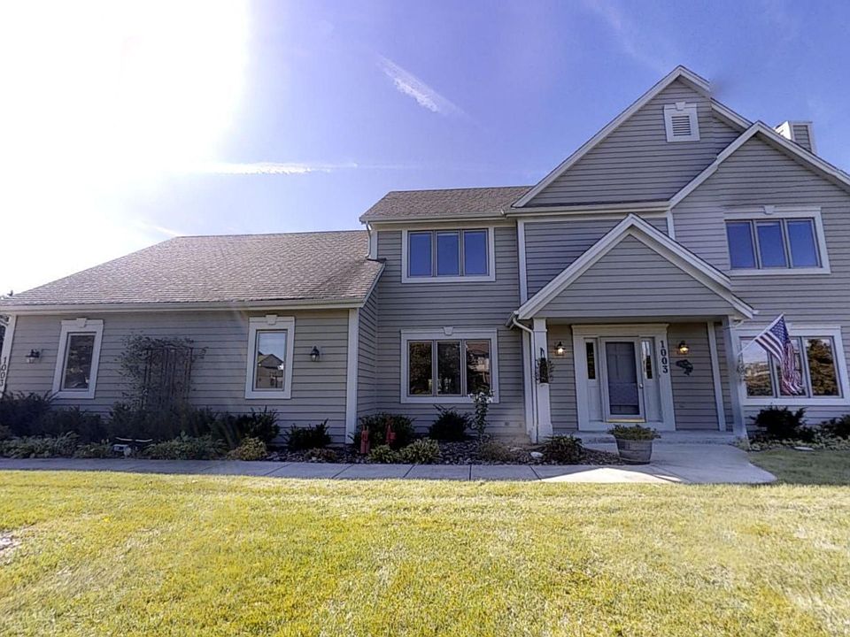 2nd image of 1003 Woods Dr