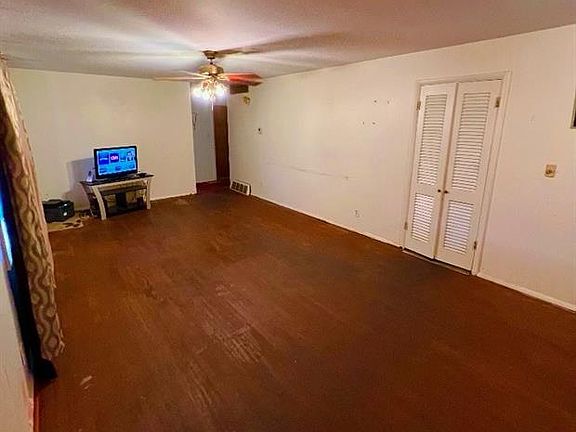 2nd image of 251 E Trotwood Blvd