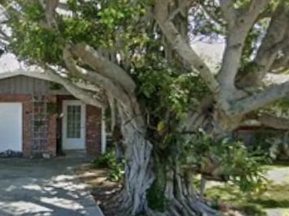 913 Church St, Venice, FL 34285