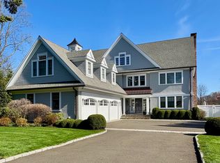 176 Middlesex Rd, Darien, CT 06820