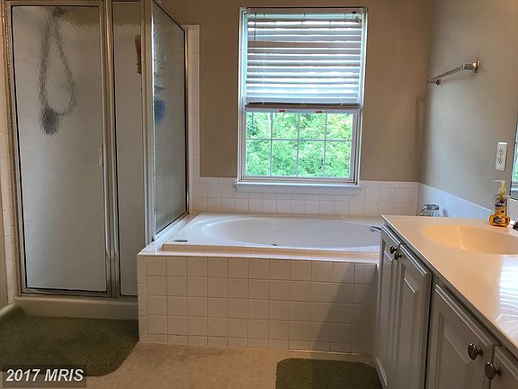 4th image of 9051 Falcon Glen Ct