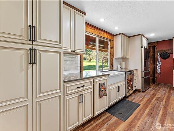 5th image of 19910 NE 356th Street