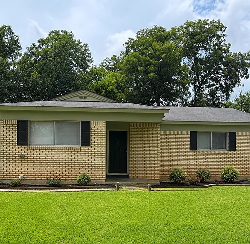 1511 Anita St Photo 1