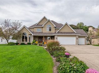975 Stevens Creek Cir, Forsyth, IL