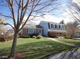 4317 Pleasant Valley Rd, Chantilly, VA 20151