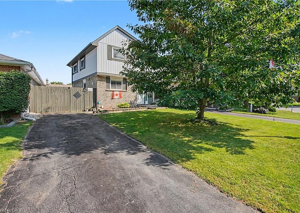 1st image of 4 Seaforth Ct