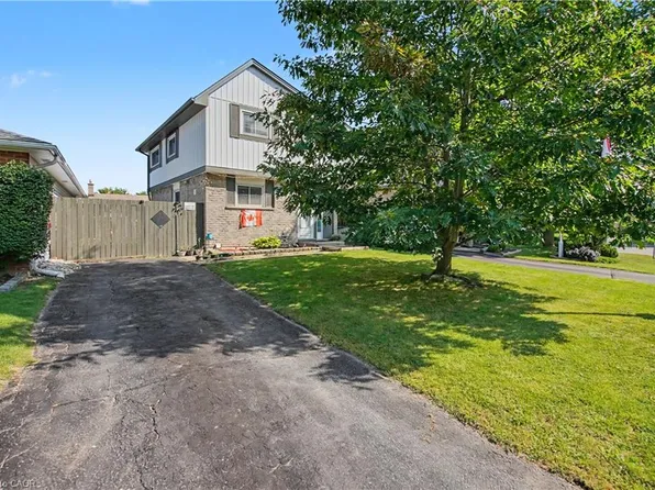 4 Seaforth Ct, London, ON N5V 3L1