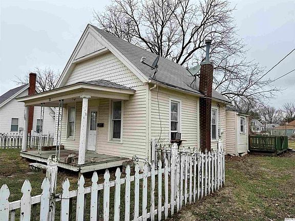 3rd image of 733 Buchanan St