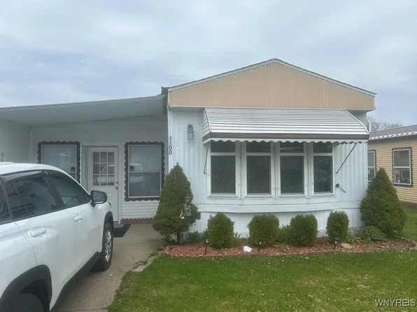 1100 Brookwood Dr, Derby, NY 14047