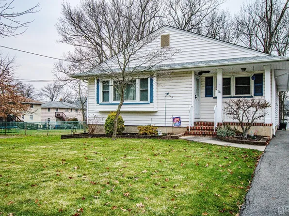 94 Dewey Ave, Colonia, NJ 07067