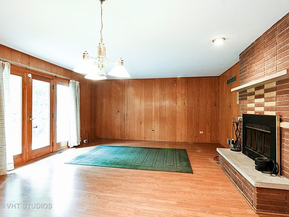 4th image of 706 Courtland Cir