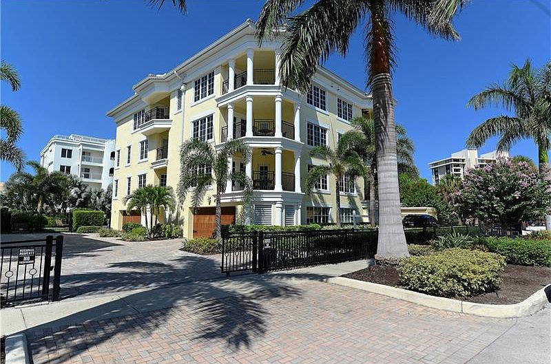 1st image of 304 Calle Miramar #304-S1