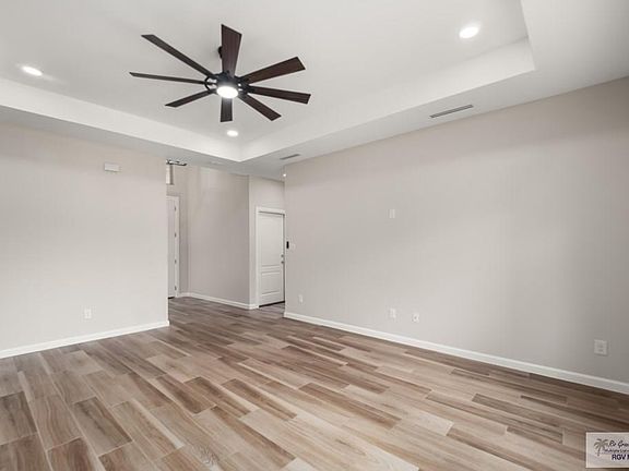 4th image of 2633 Neel Dr