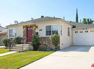 17820 Collins St, Encino, CA 91316