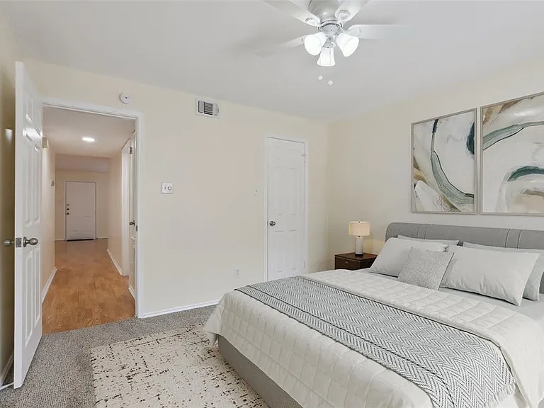 2401 Leon St #210 — Photo 6
