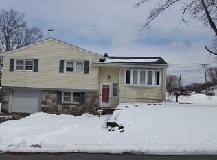 4 Amendola Dr, Netcong, NJ 07857