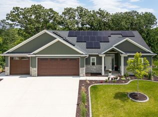 2214 Red Pine Ln SW, Rochester, MN 55902