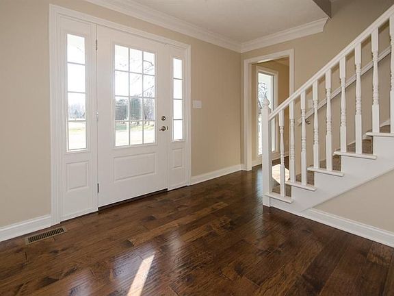 5th image of 1690 E Twin Oak Blvd