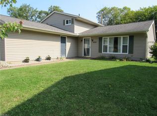 5521 S Nantucket Dr, Lorain, OH 44053
