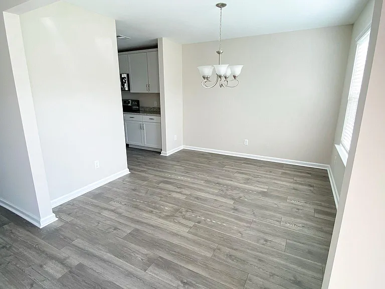 146 Whitehaven Rd — Photo 4