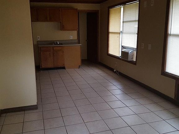 3rd image of 515 Polk Ave APT A