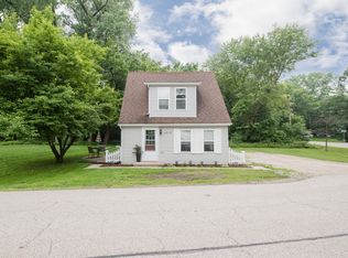 4315 Riverside Dr, Crystal Lake, IL 60014