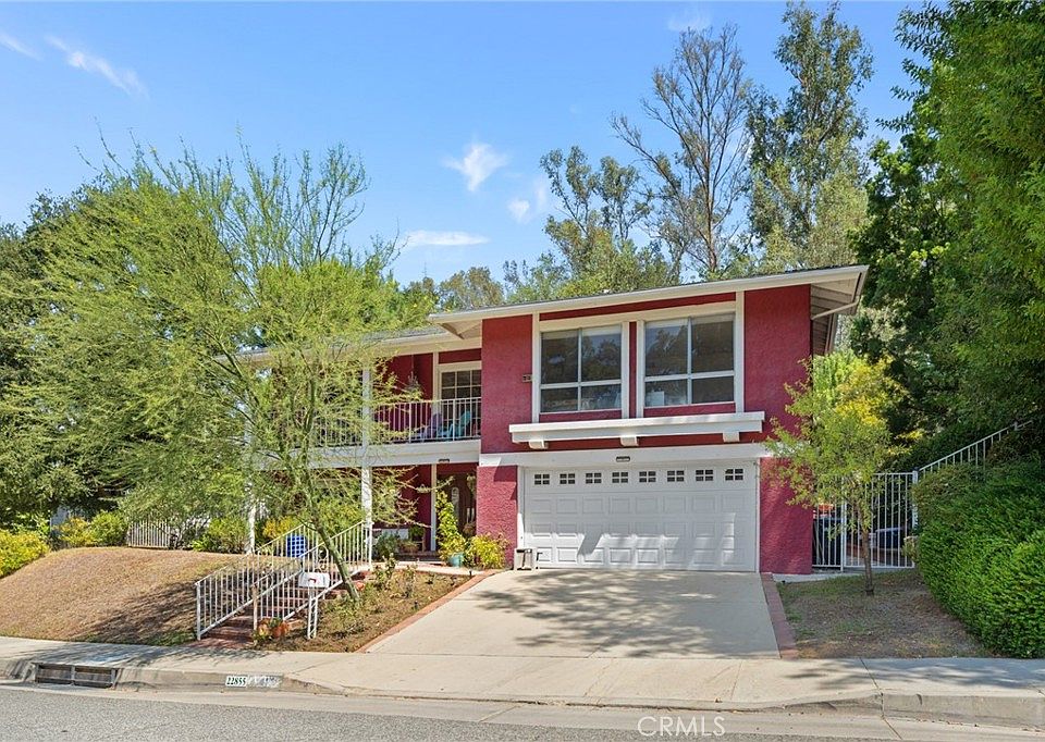 1st image of 22855 Sparrowdell Dr