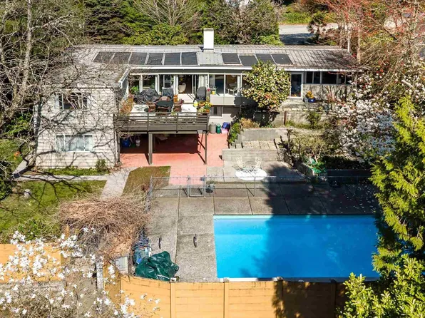 1580 Mathers Ave, West Vancouver, BC V7V 2G7