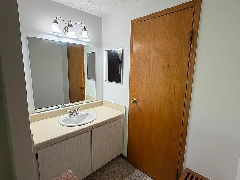 1762 Queensbridge Dr #1 — Photo 16
