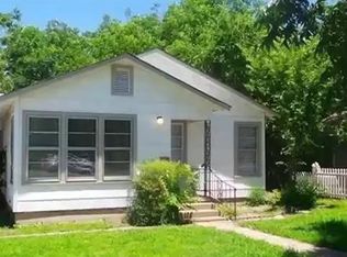 212 W 4th St, Weatherford, TX 76086