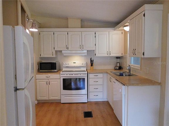2nd image of 16845 SE 101st Ct