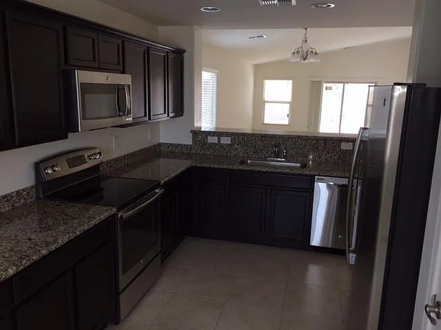 2233 E Stacey Rd — Photo 18